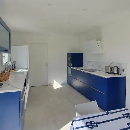 Le De La Grange De Dime